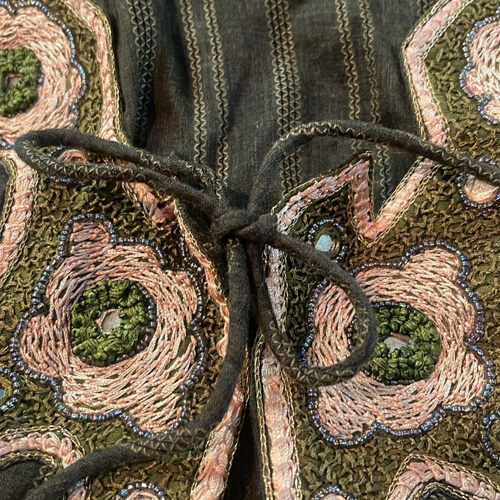Handmade Sari Tunic Kurta Embroidered Black and Gold Dress LARP Ren Fair 10 - Picture 7 of 7
